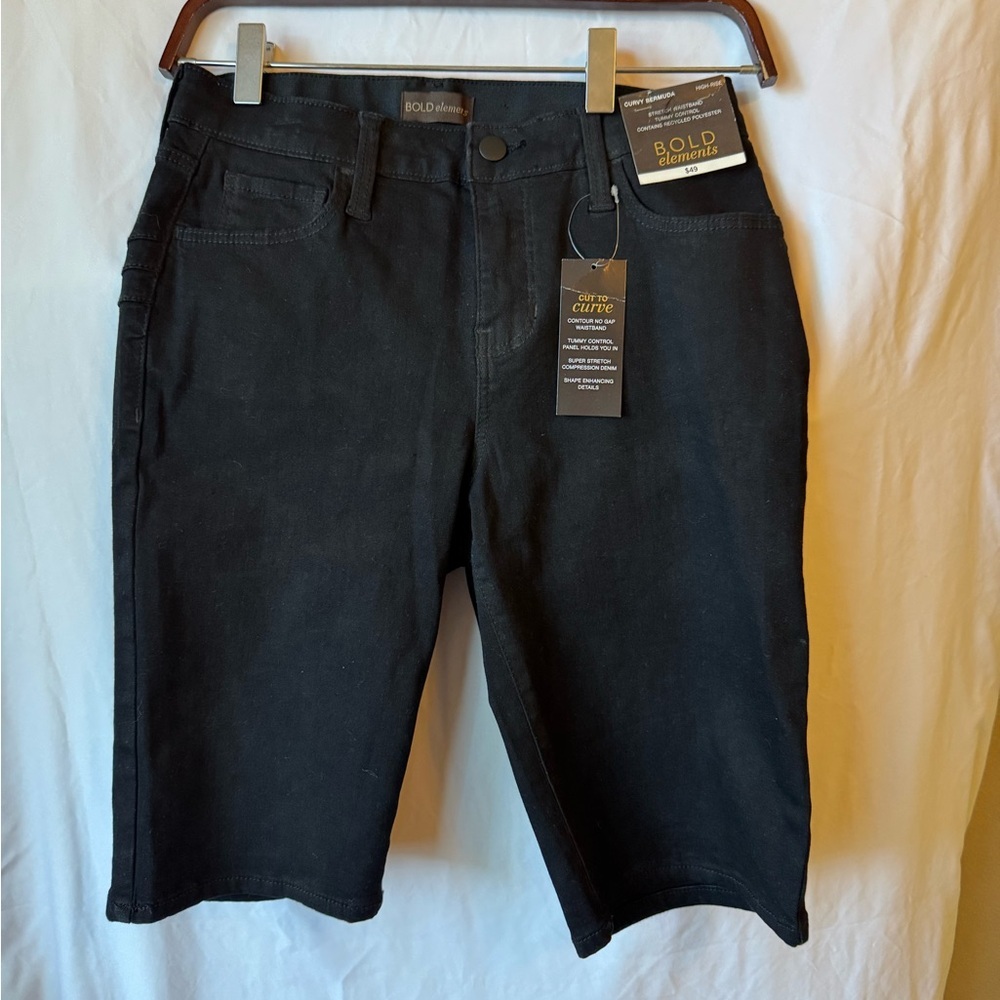 BOLD Elements Black Curvy Bermuda Shorts NWT Size 4 NWT - Picture 3 of 6